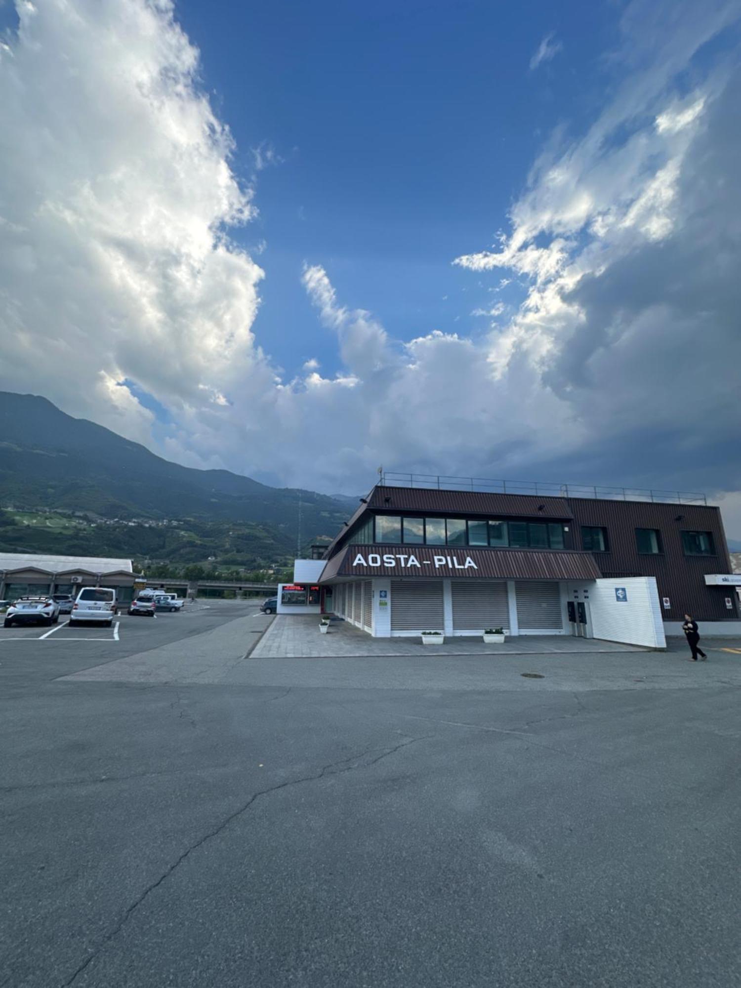 Aosta Center Holidays Apartments Exterior foto